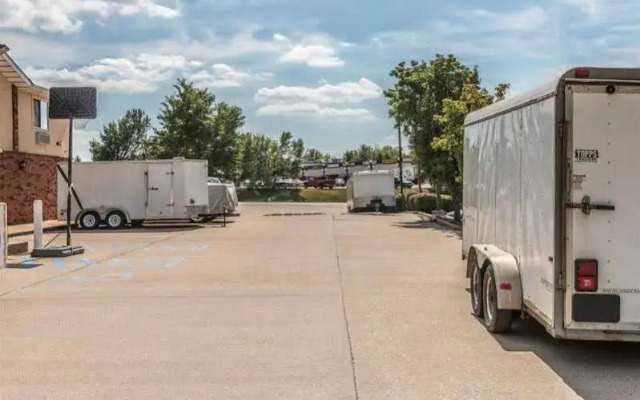 Super 8 Motel - Potosi