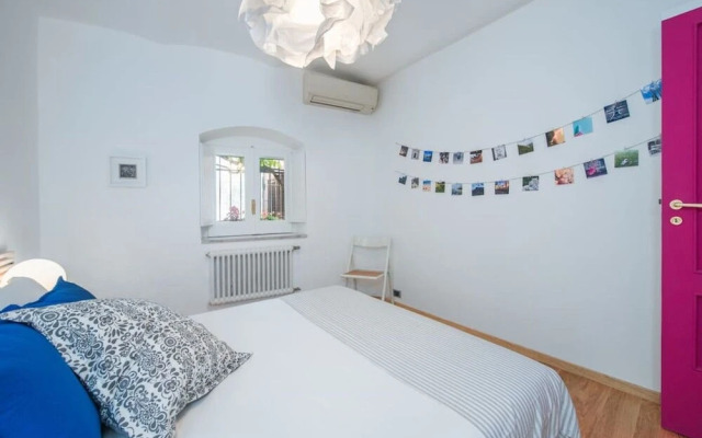 Gorgeous Newly Renovated Flat Near Colosseum!