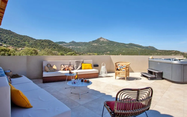 Superb Villa With Pool and sea View