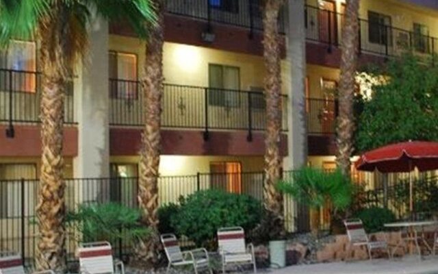 Nellis Suites at Main Gate