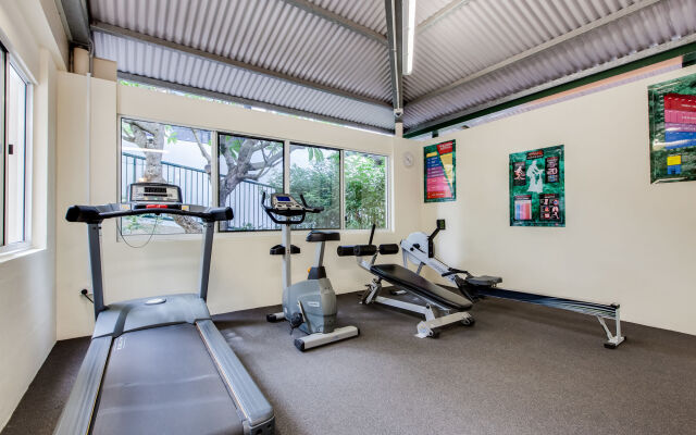 Cosmo Apartment Hotel