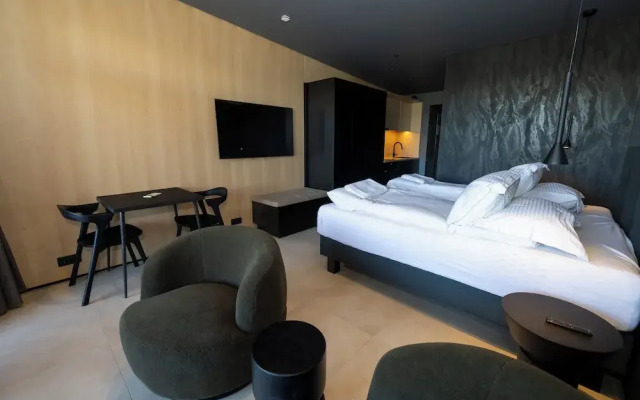 North Mountain View Suites