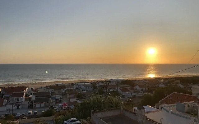 Fonte da Telha Cliff House