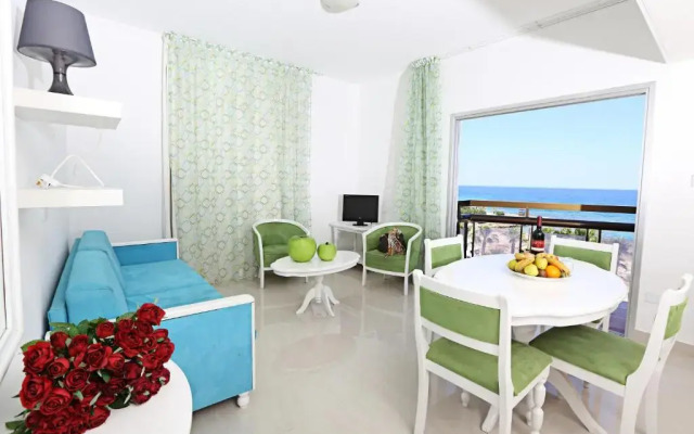 Marlita Beach Hotel Apartments