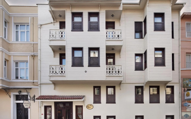 Hotel Sari Konak