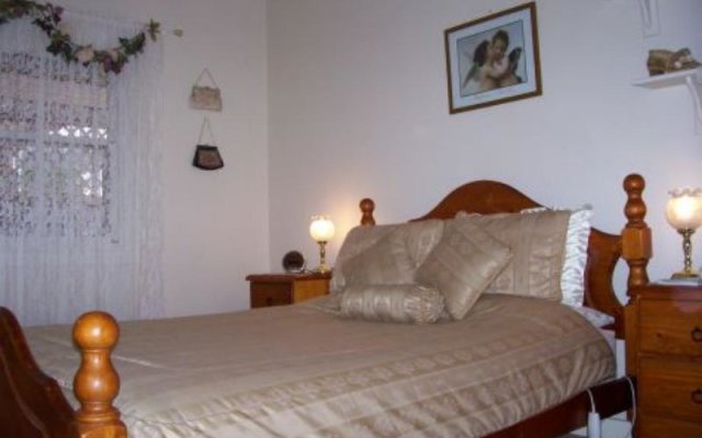 Cottage on Tottenham