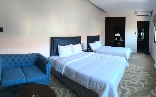 Thu Trang Beachfront Hotel