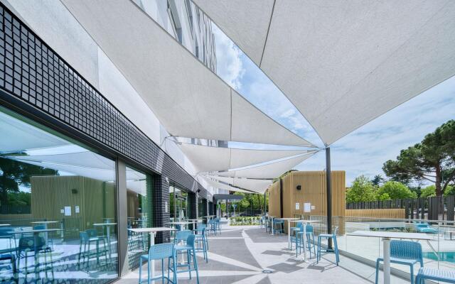 Holiday Inn Express Madrid Airport by IHG