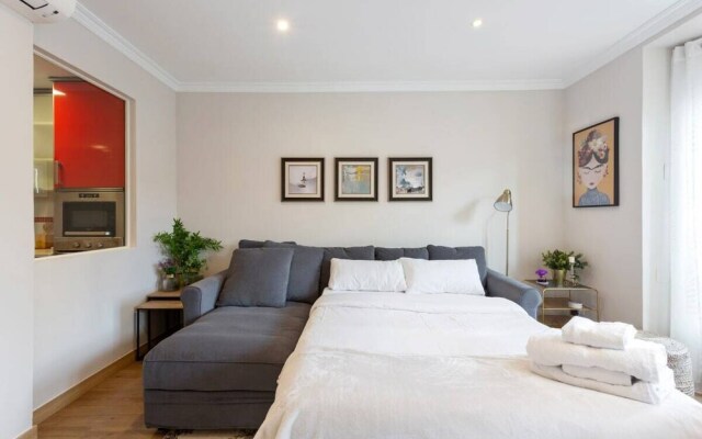 Elegant 1Bed Apt Sleeps 4, In The Heart Of Centro