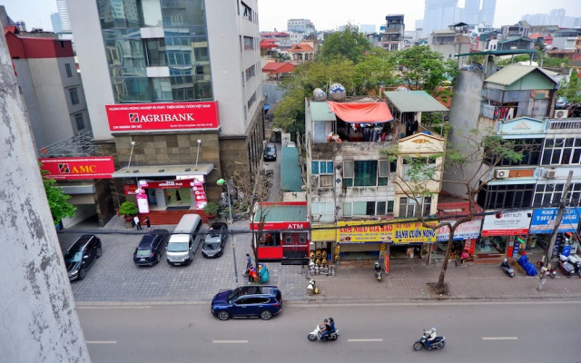 Tay Ho Apartment