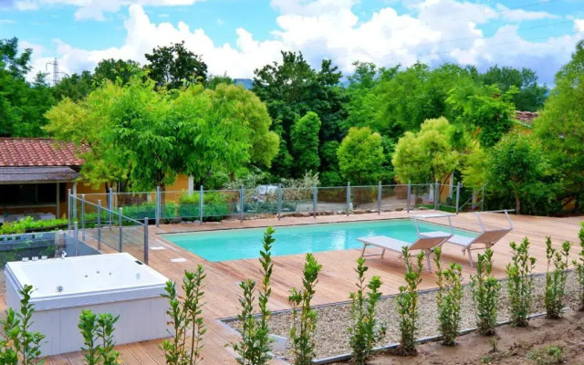 Villa Pongina with private pool