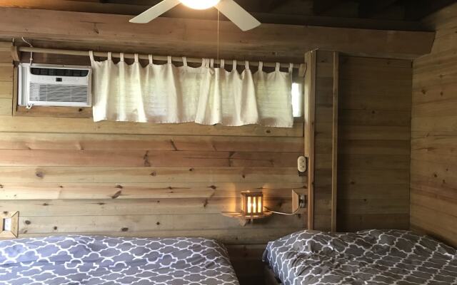 Roatan Bed & Breakfast Apartments