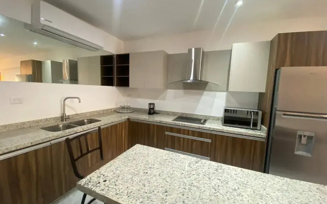 Condos MDS7A ByTrvl2hm