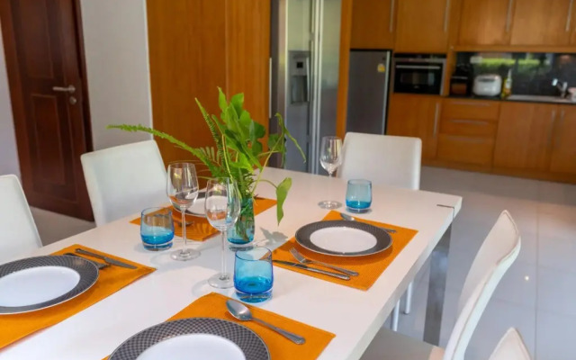 Boat House by Siam Royal Collection (Cbs Travel Asia)