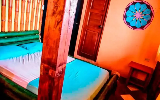Al Carajo Hostel