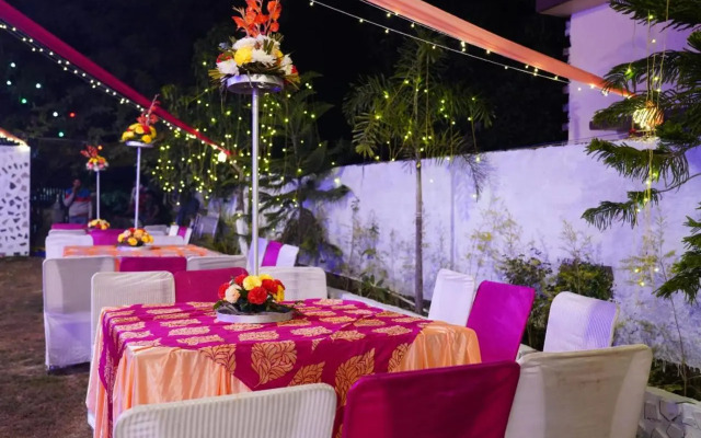 Lushy Days Hotel Nanda