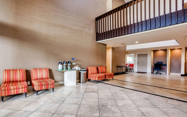 Quality Inn near Six Flags Discovery Kingdom - Napa Valley