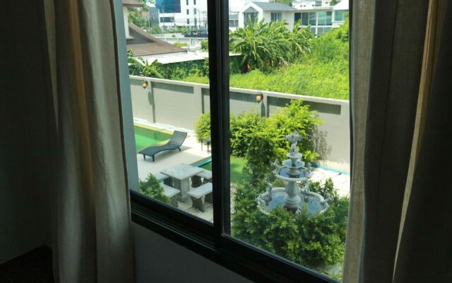 RoomQuest Bangkok Sukhumvit 107