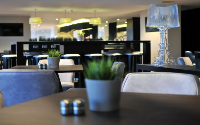 Holiday Inn Express Leigh - Sports Village by IHG