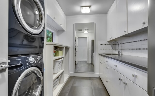 510 Austin - 5 Br Home