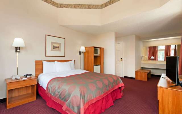 Ramada by Wyndham SeaTac Airport North