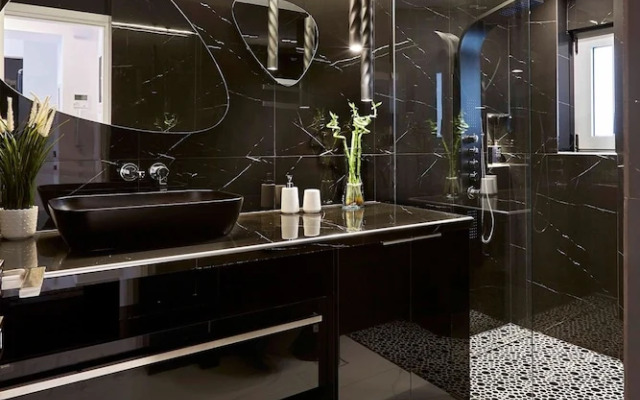 Kallimarmaro M M Smart Suite by Superhost Hub