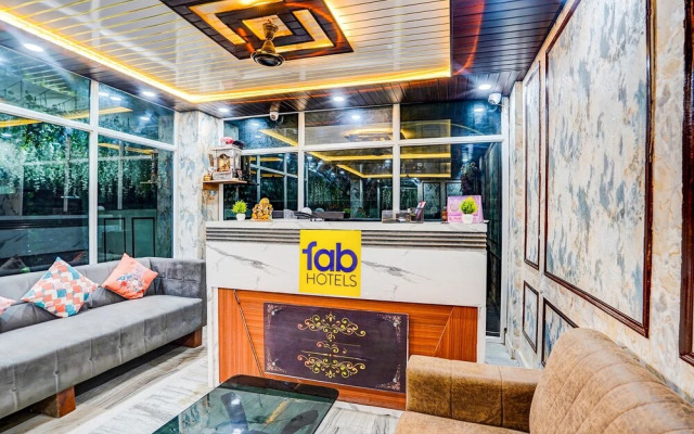 Fabhotel Dream Palace I