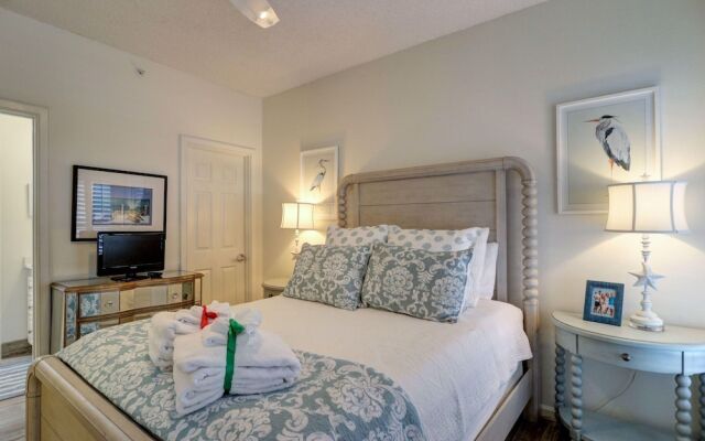 Crescent at Miramar By BlueSwell