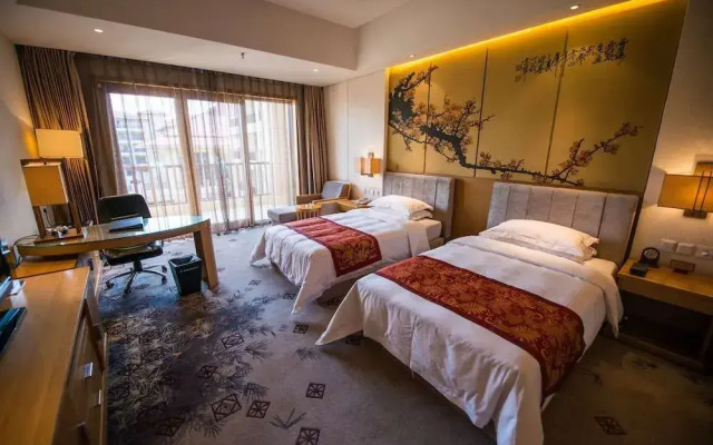 Qinhuangdao Arcadia Seaside Holiday Hotel