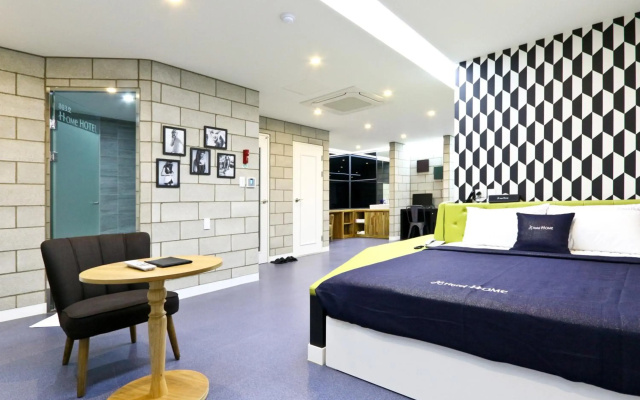 Home Hotel
