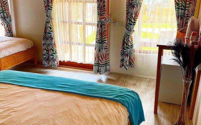 Kara Kedi Beach Bungalow