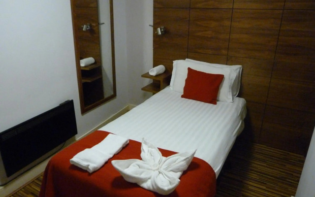 International Inn - Hostel