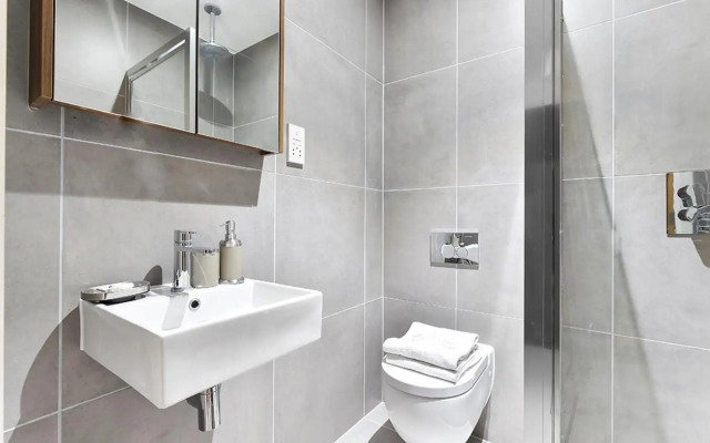Chand Apartments - London Bridge