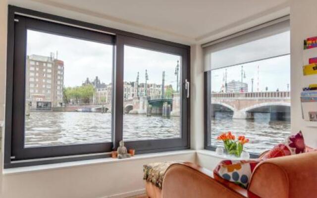 Houseboat Ark van Amstel