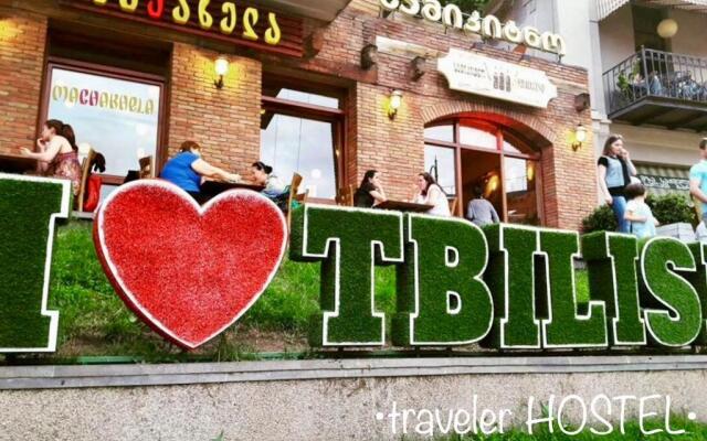 Traveler Hostel