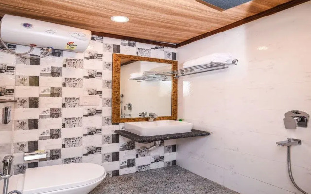 OYO 14896 City Galaxy Inn