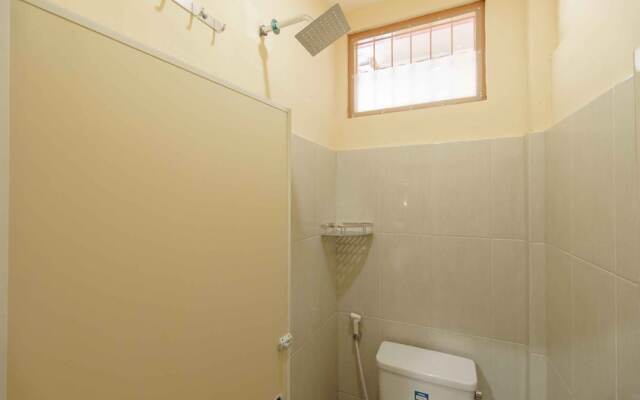 Reddoorz Syariah Near Plaza Andalas Padang