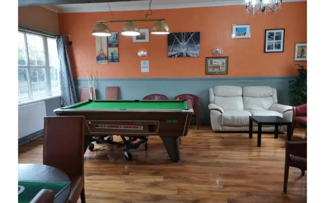 Swan Inn, Heathrow Airport