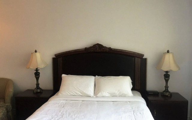 Duvernay Studios and Suites