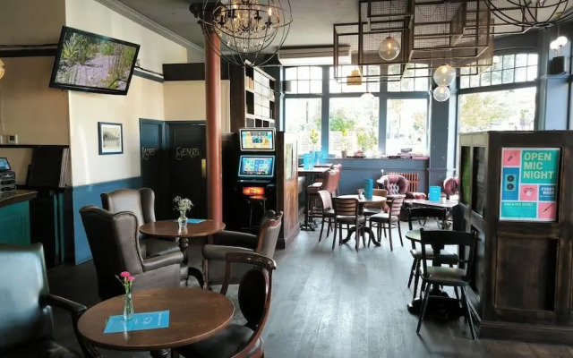 OYO The Kilburn Arms