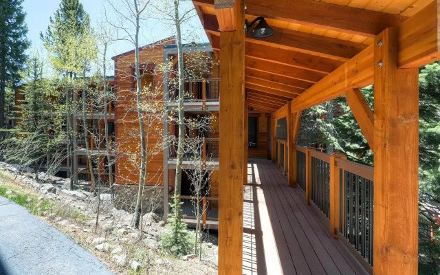 Tannenbaum Condominiums by Ski Country Resorts