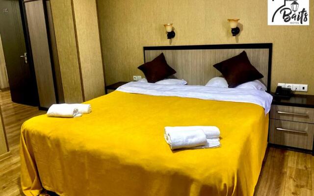 7 Baits Hotel