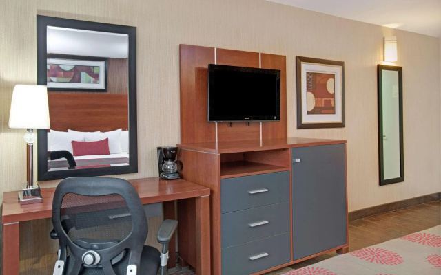 Ramada Staten Island