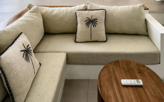 Palm Residence Lot 22 Villa Uluwatu - Tranquil Stay with Modern Comfort