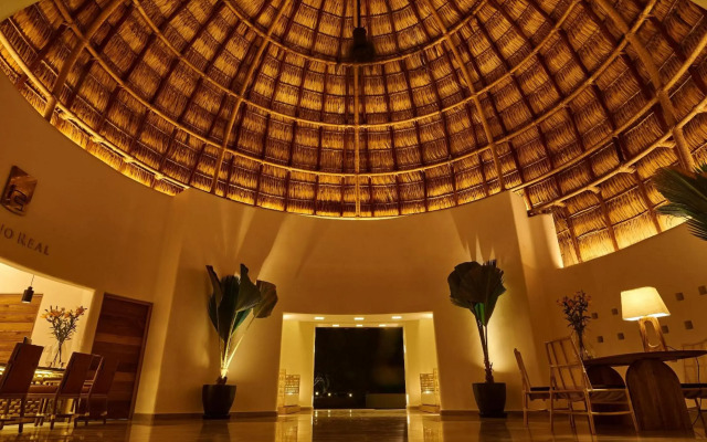 Camino Real Zaashila Huatulco
