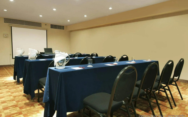 Fiesta Inn Toluca Centro