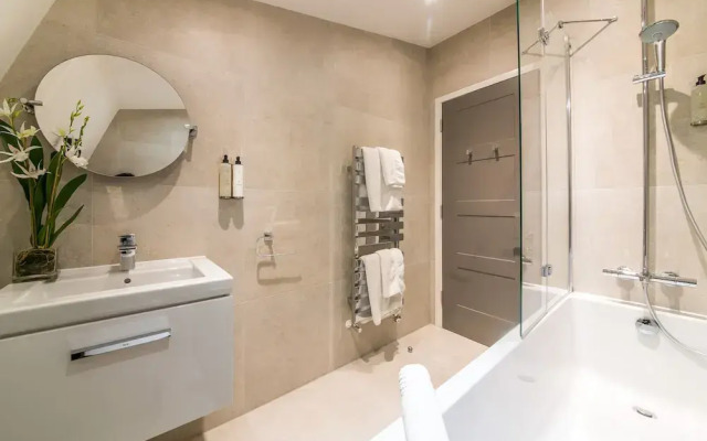 The Halcyon Apartments Henry Street