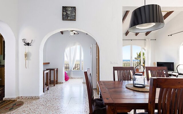 Villa Flores Falcone
