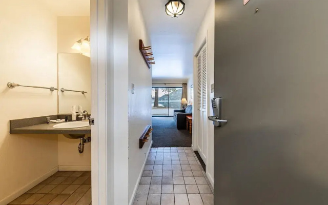 145 Bldg C 1 Bedroom Condo