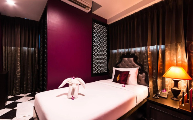 Violet Tower at Khaosan Palace
